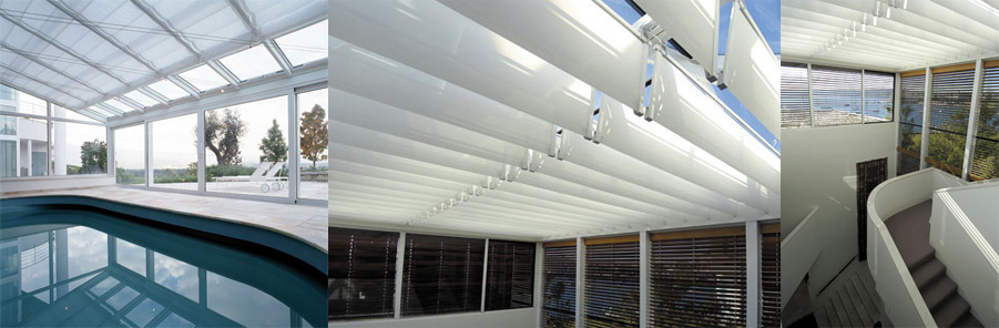 A gauche stores bateaux blanc couvrant le toit d'une véranda de piscine, au milieu et à droite store de verrière sur mesure à plis rigides.